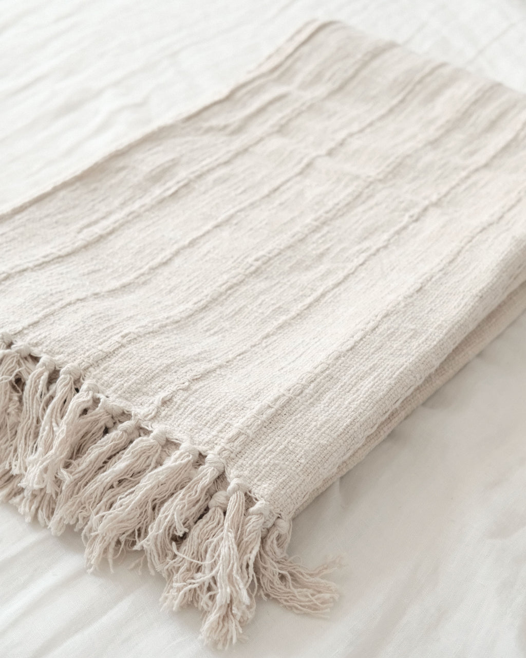 Alma Throw
