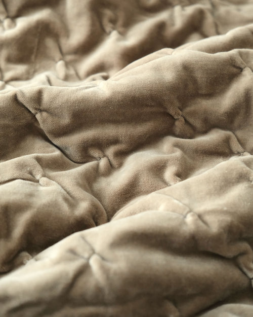Delphine Bedspread